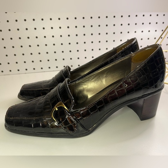 Liz Claiborne Jester Heeled Loafers Size 10M Buckle Block Heel Patent Leather - Picture 3 of 16